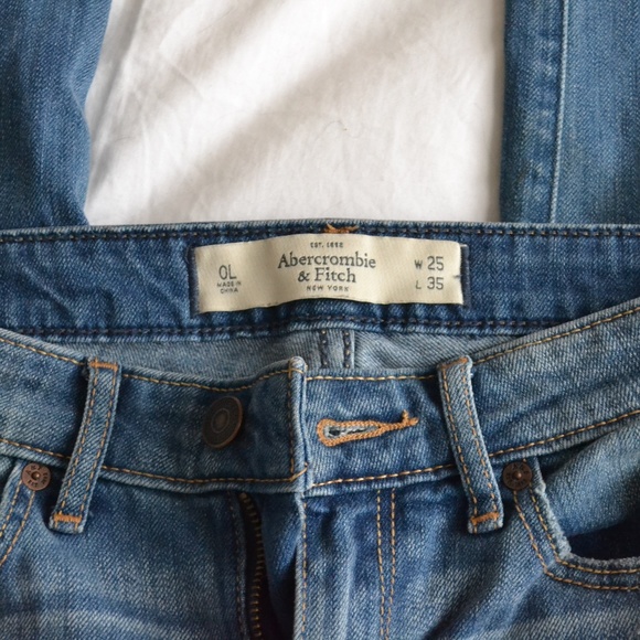 SOLD EUC Abercrombie & Fitch Long Skinny Jeans - Picture 5 of 6